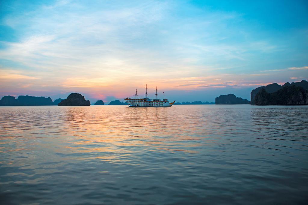 Отель Dragon Legend Cruise Халонг Экстерьер фото